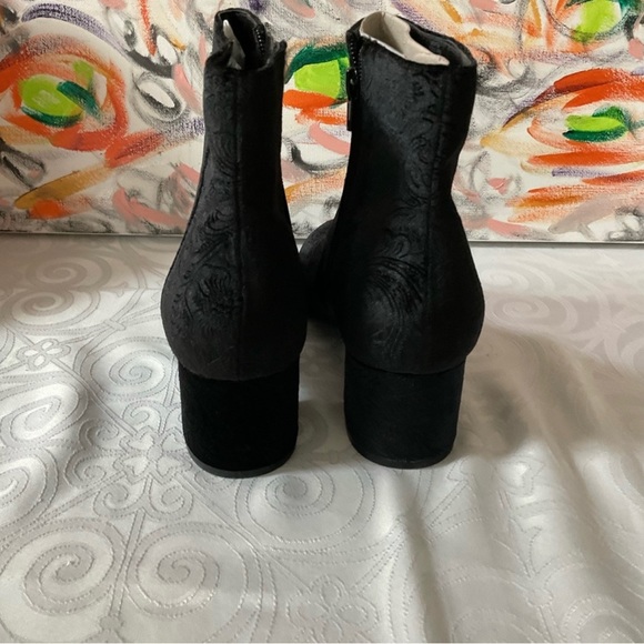 UNISA Black Fabric Booties - Picture 14 of 16